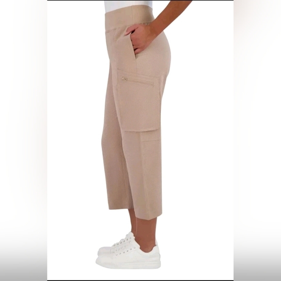 SAGE Collective Tan Textured Cropped Cargo Pants Size XL Elastic Waist Pockets - Picture 2 of 14